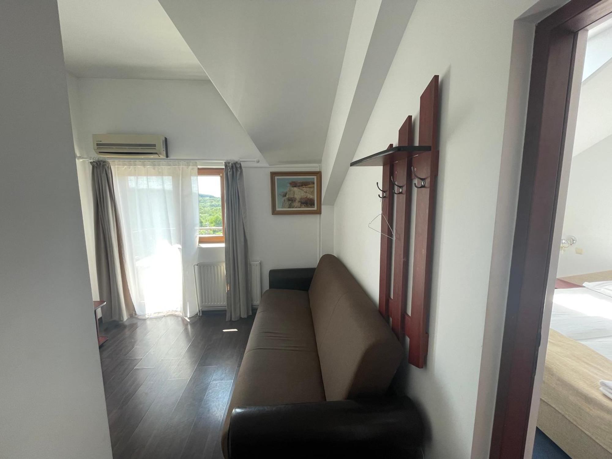 Shamrock Inn Iasi Extérieur photo